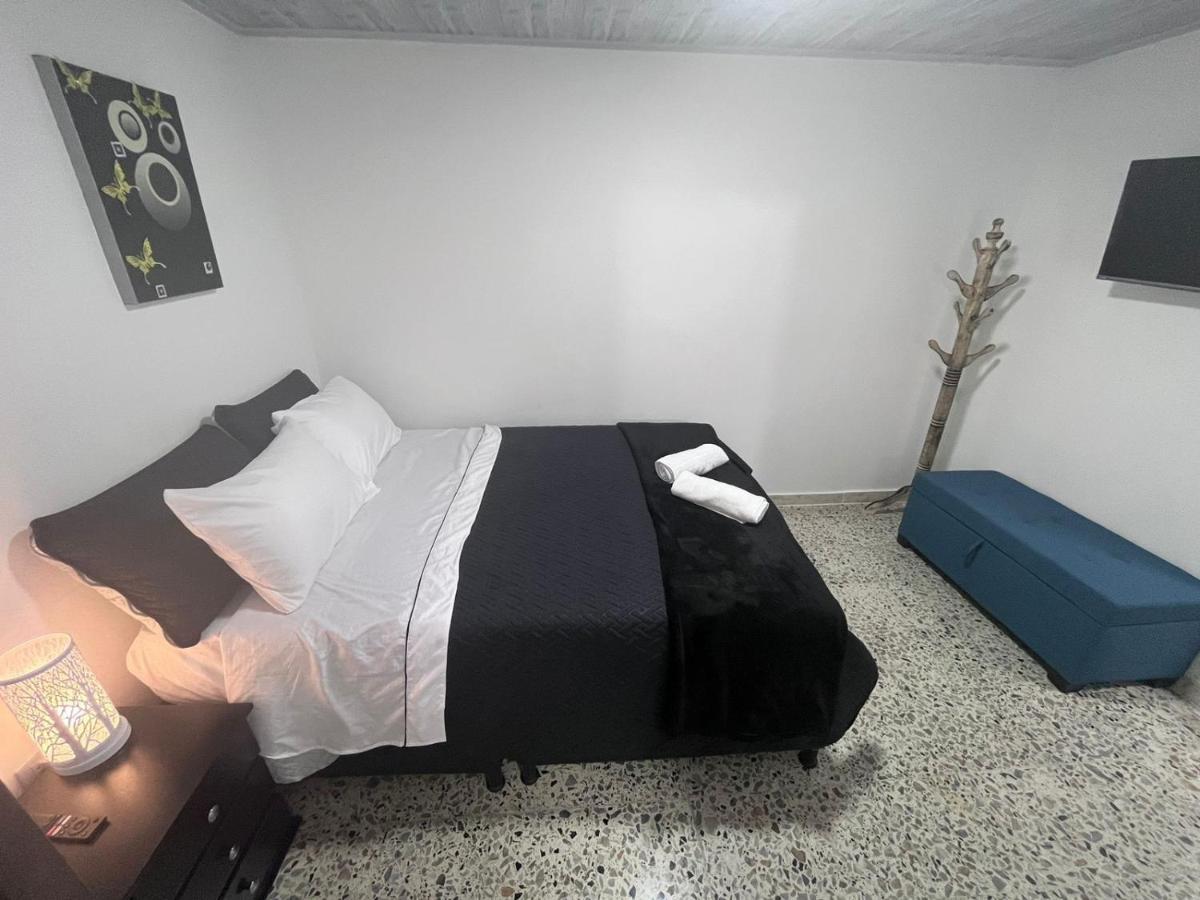 Hotel Edificio Santamarta Medellín Extérieur photo