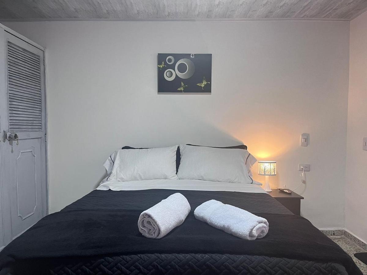 Hotel Edificio Santamarta Medellín Extérieur photo