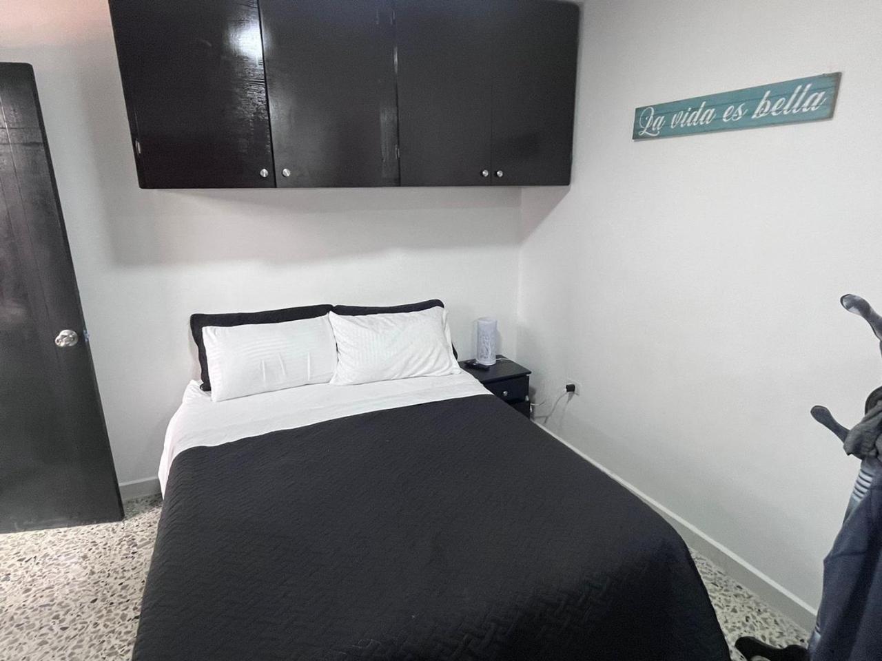 Hotel Edificio Santamarta Medellín Extérieur photo